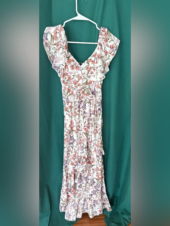 Streetwear Society Dresses & Skirts - Streetwear Society White Floral Maxi Dress with Pink & Purple Print